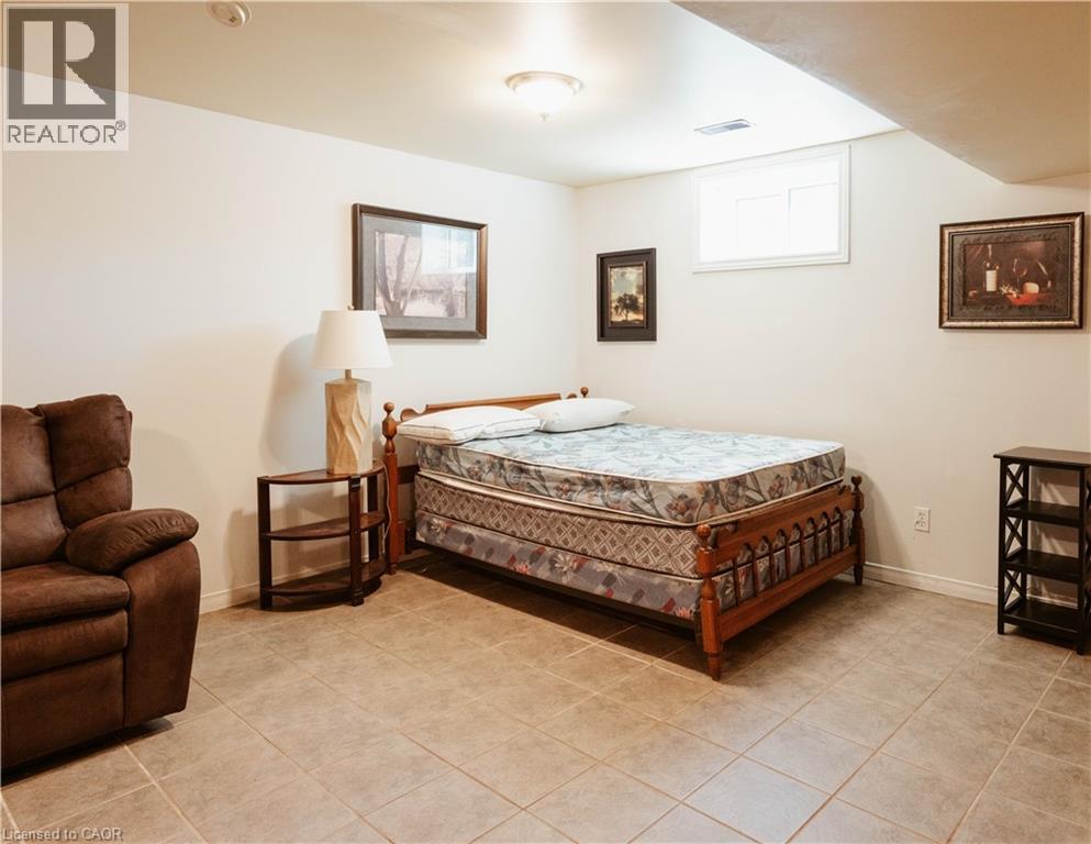 Photo 32 of 642 Cedargrove Place, Waterloo ON
