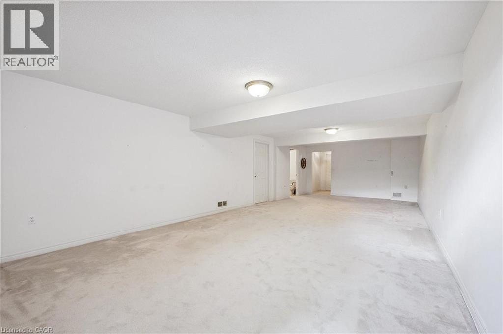 Photo 20 of 3 Gardenview Court, Guelph ON