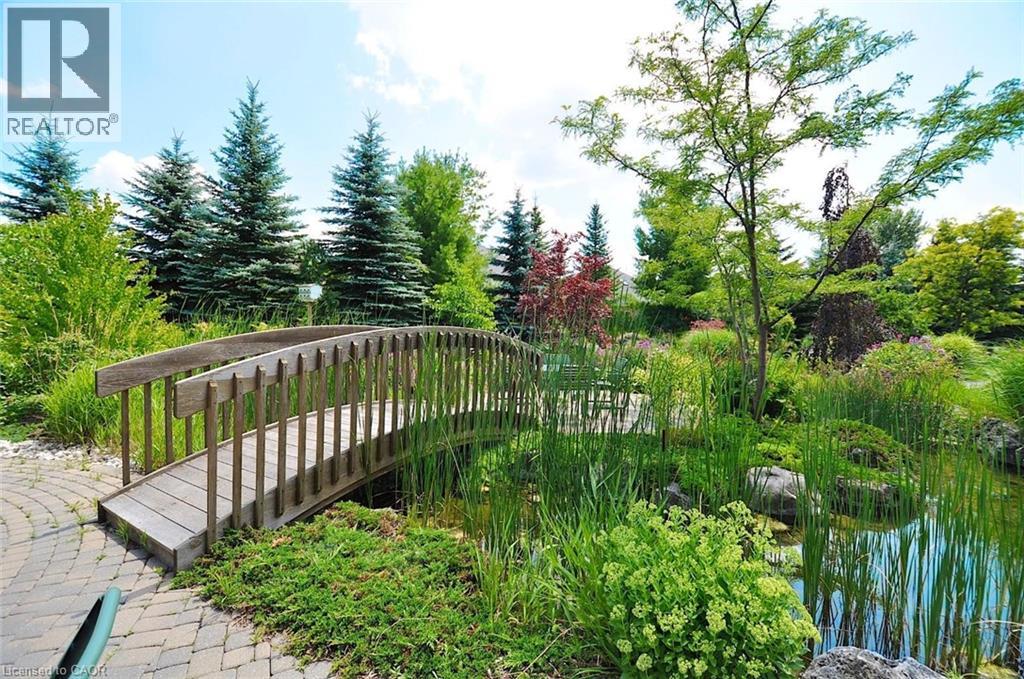 Photo 32 of 3 Gardenview Court, Guelph ON