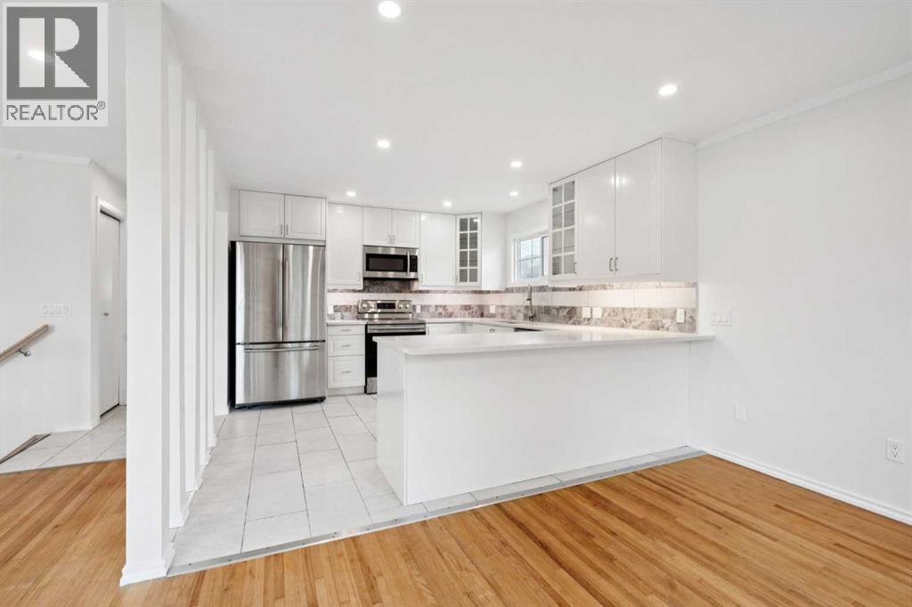 Single Family House Bi-level for Sale in   Avenue NE Huntington Hills Calgary 