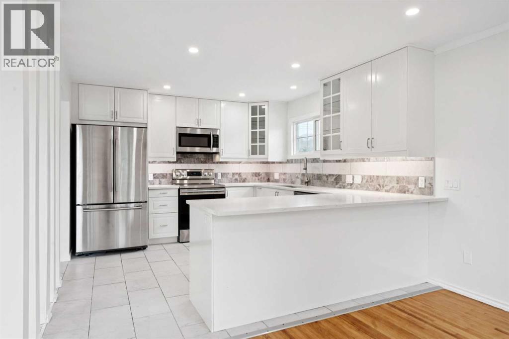 Single Family House Bi-level for Sale in   Avenue NE Huntington Hills Calgary 