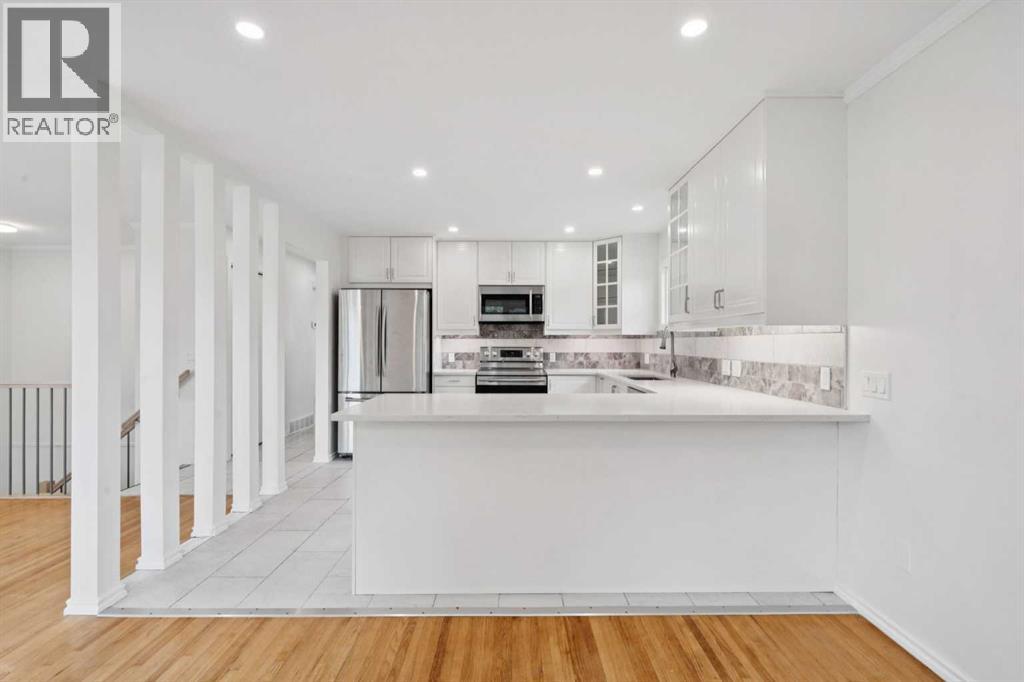 Single Family House Bi-level for Sale in   Avenue NE Huntington Hills Calgary 