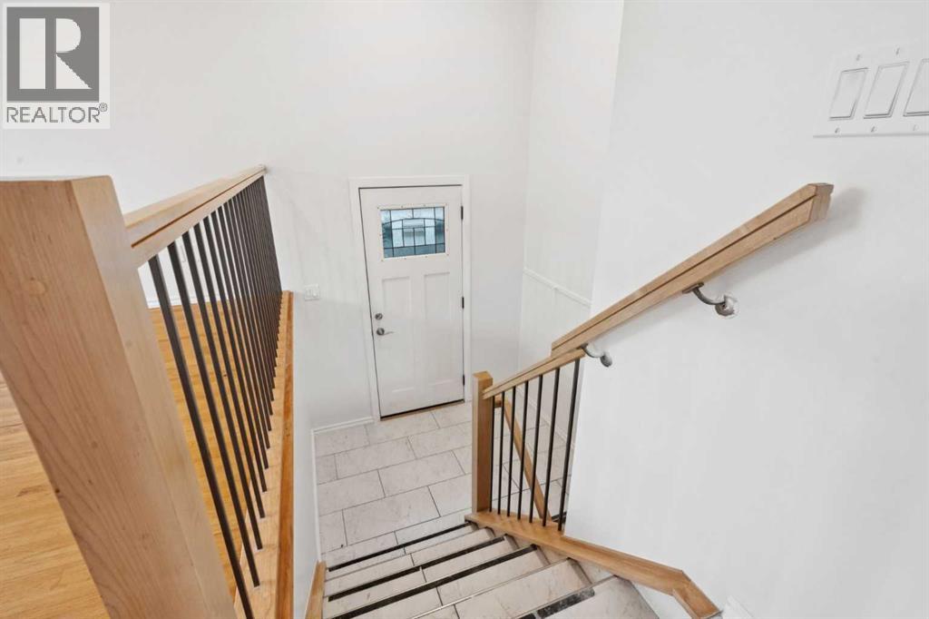 Single Family House Bi-level for Sale in   Avenue NE Huntington Hills Calgary 