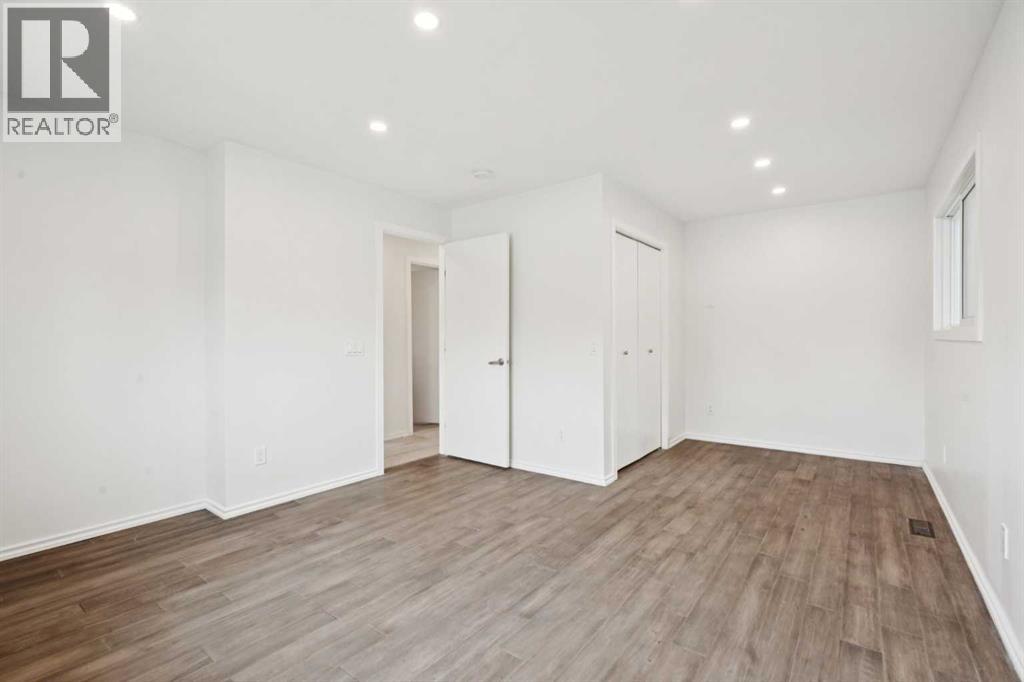 Single Family House Bi-level for Sale in   Avenue NE Huntington Hills Calgary 