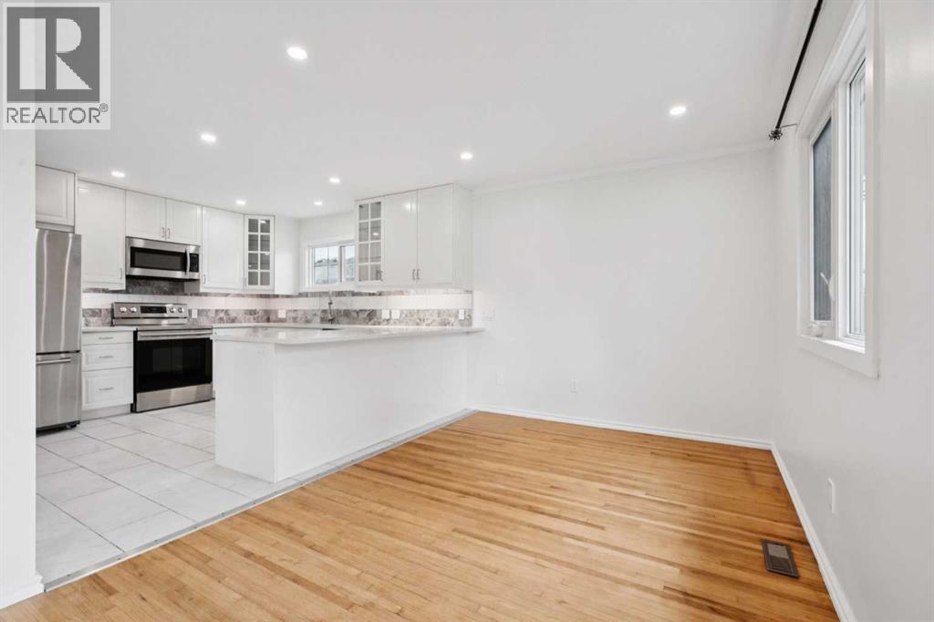 Single Family House Bi-level for Sale in   Avenue NE Huntington Hills Calgary 