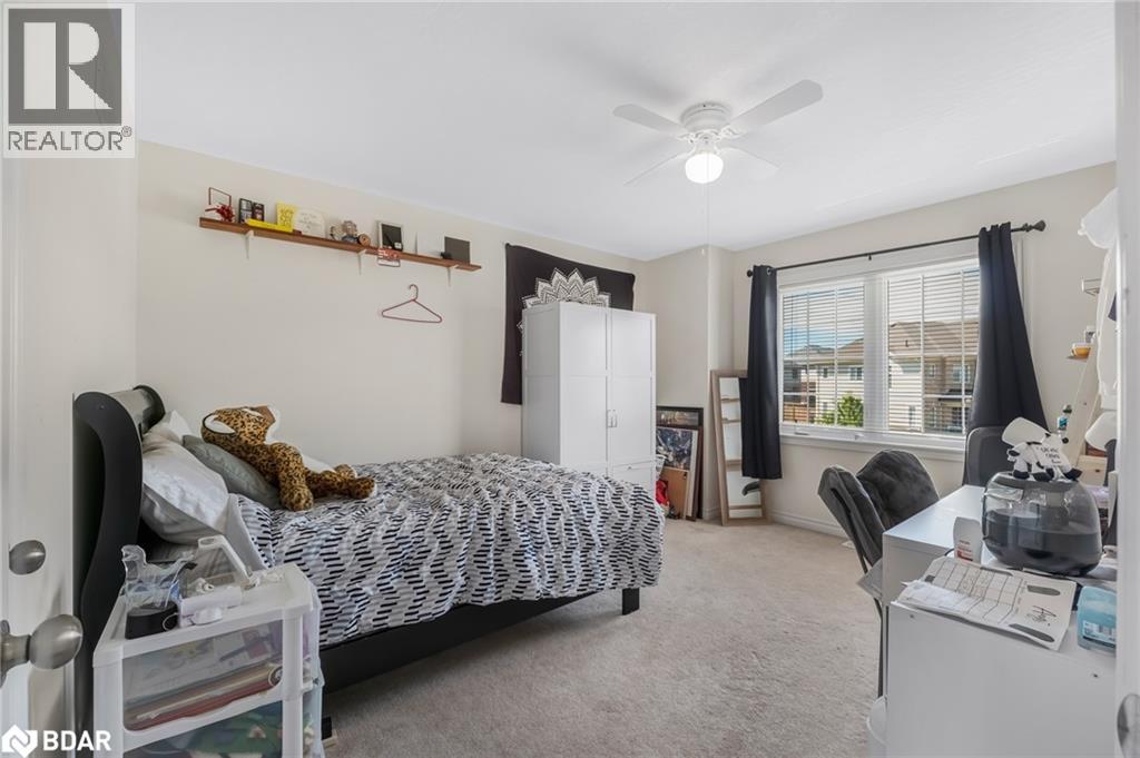 Photo 33 of 206 Isabella Drive, Orillia ON