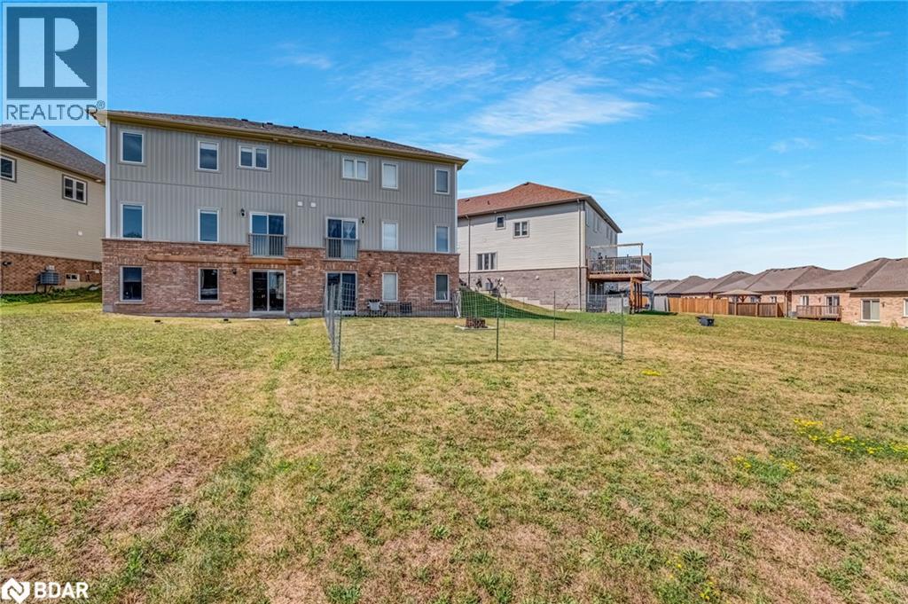Photo 37 of 206 Isabella Drive, Orillia ON