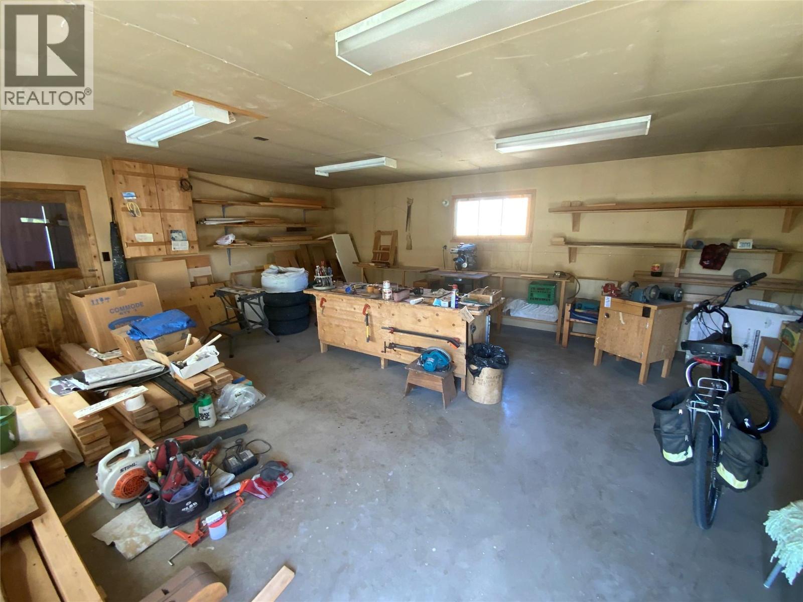 2116 Main Street, Cawston