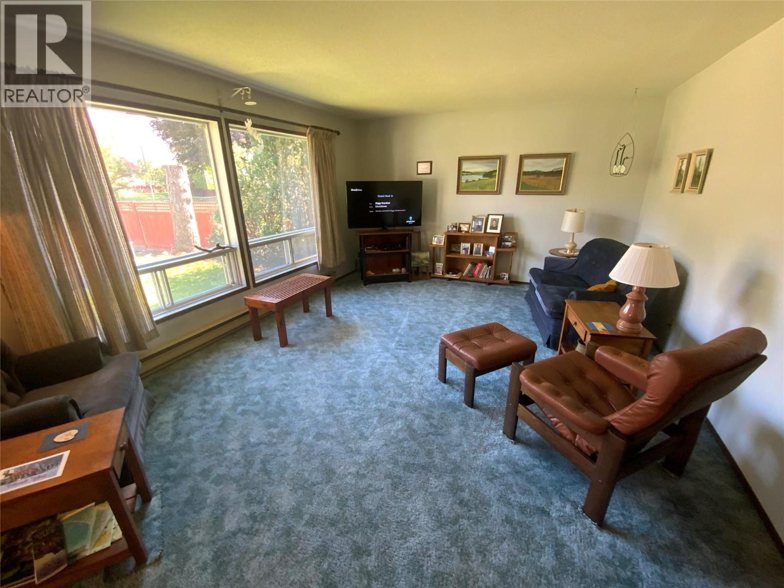2116 Main Street, Cawston
