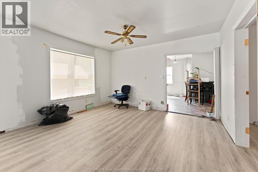 Photo 6 of 528 Mersea Road 8, Leamington ON