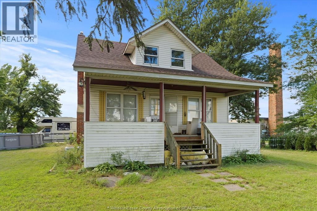 Photo 2 of 528 Mersea Road 8, Leamington ON
