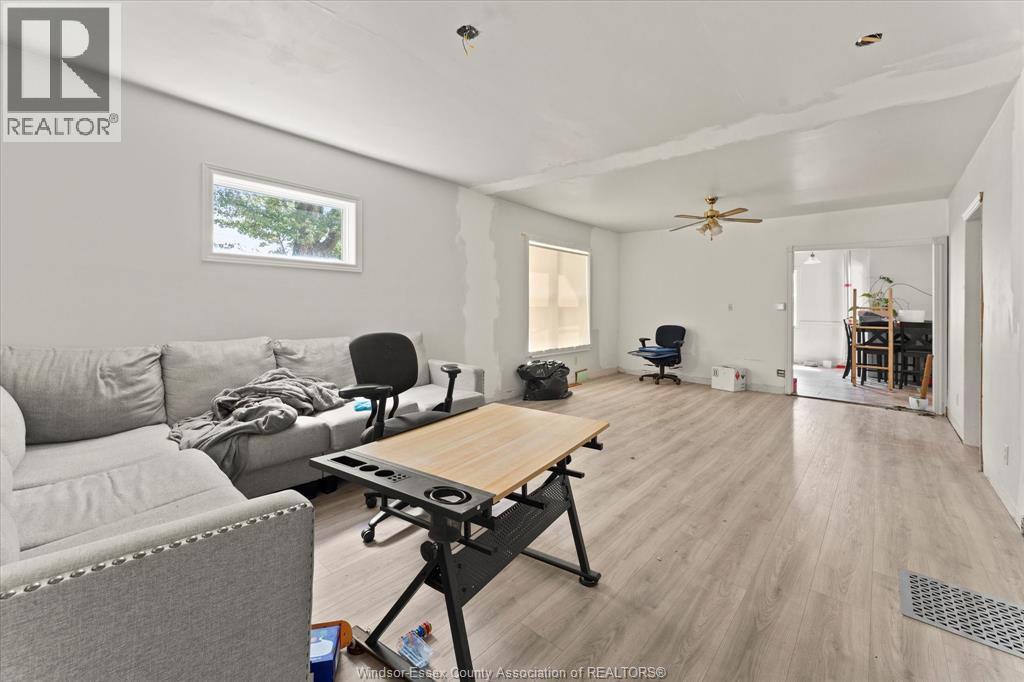 Photo 5 of 528 Mersea Road 8, Leamington ON