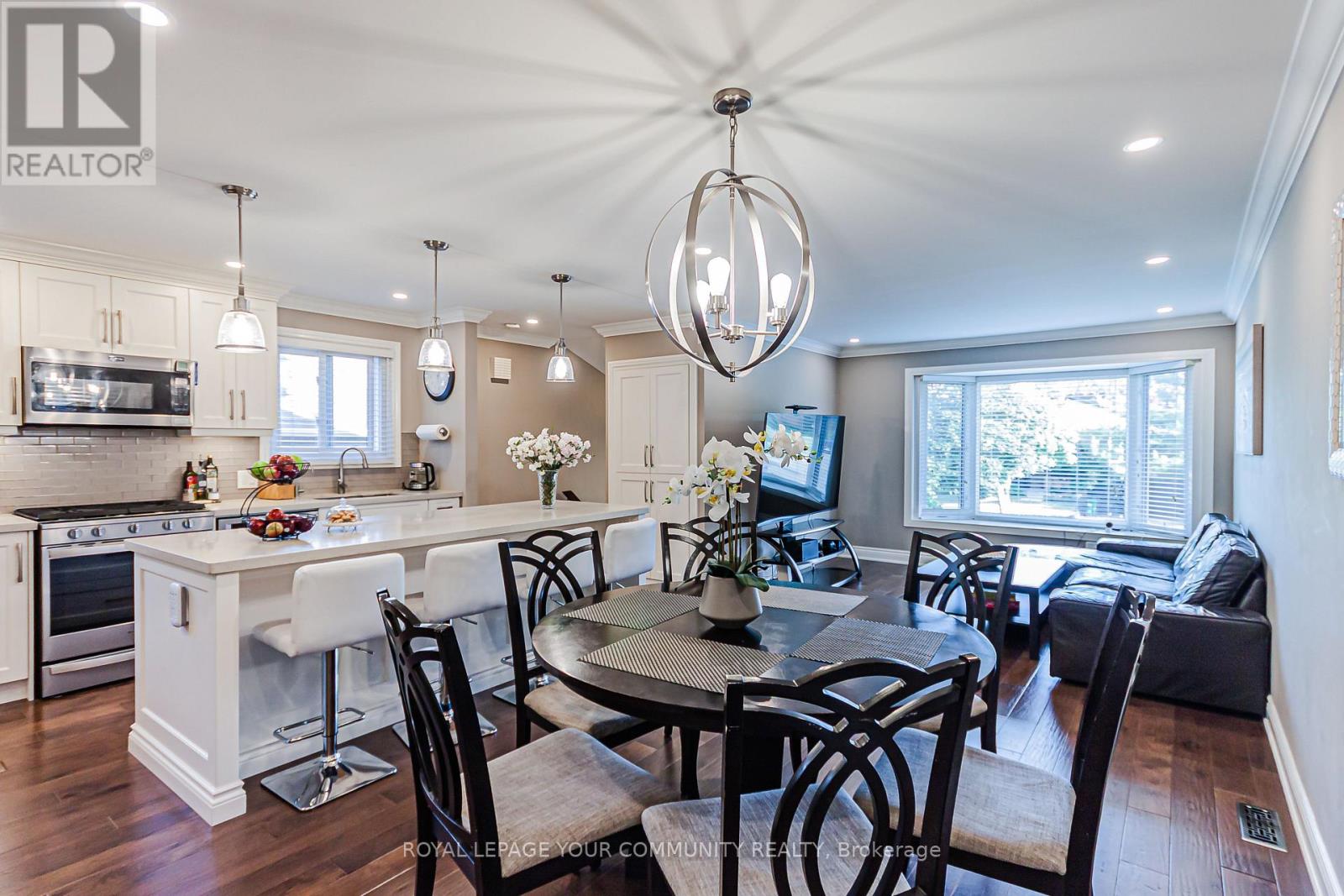 Photo 25 of 2903 Salerno Crescent, Mississauga ON