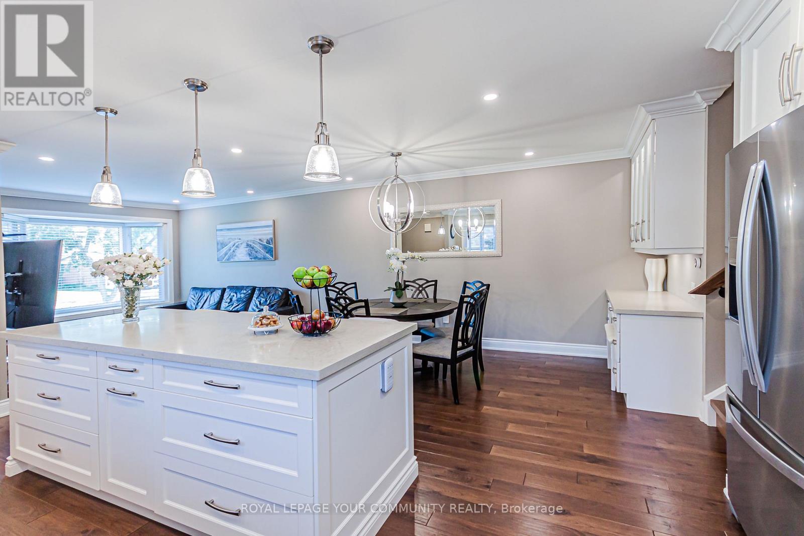 Photo 21 of 2903 Salerno Crescent, Mississauga ON