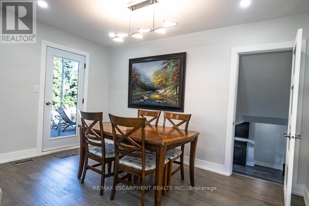 Photo 28 of 5170 Tamarac Drive, Burlington ON