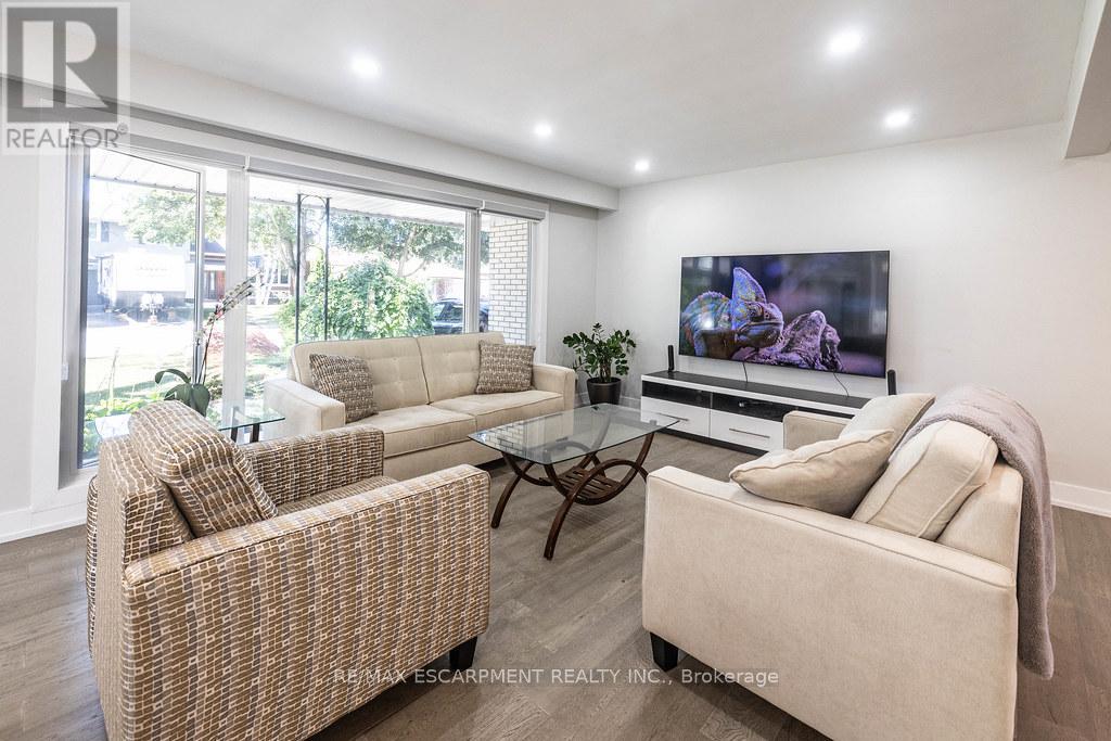 Photo 29 of 5170 Tamarac Drive, Burlington ON