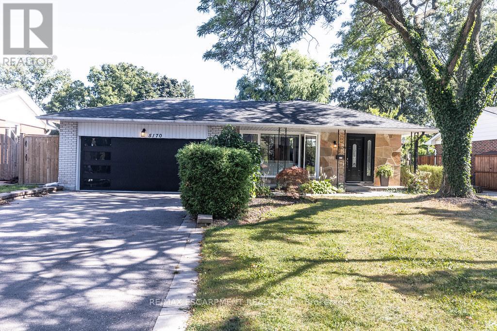 Photo 33 of 5170 Tamarac Drive, Burlington ON