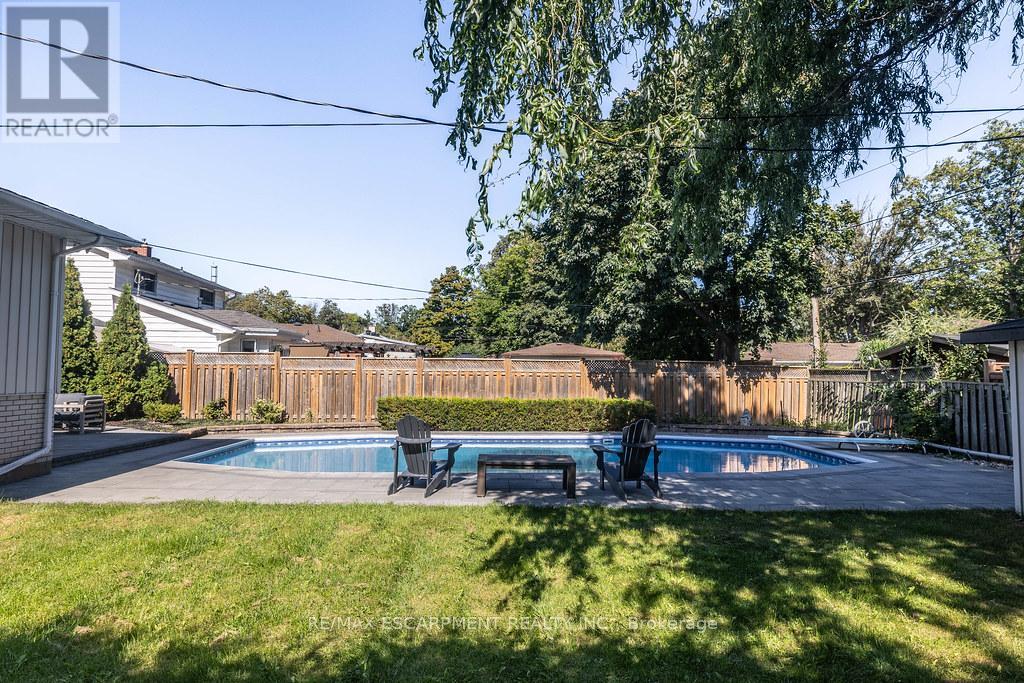 Photo 25 of 5170 Tamarac Drive, Burlington ON