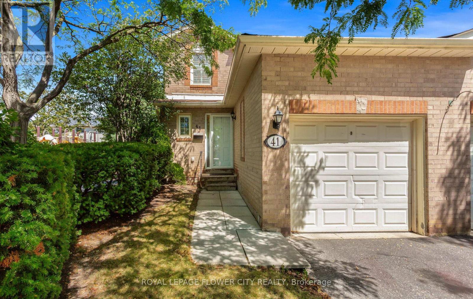 Photo 1 of 41 Chipstead Avenue, Brampton ON