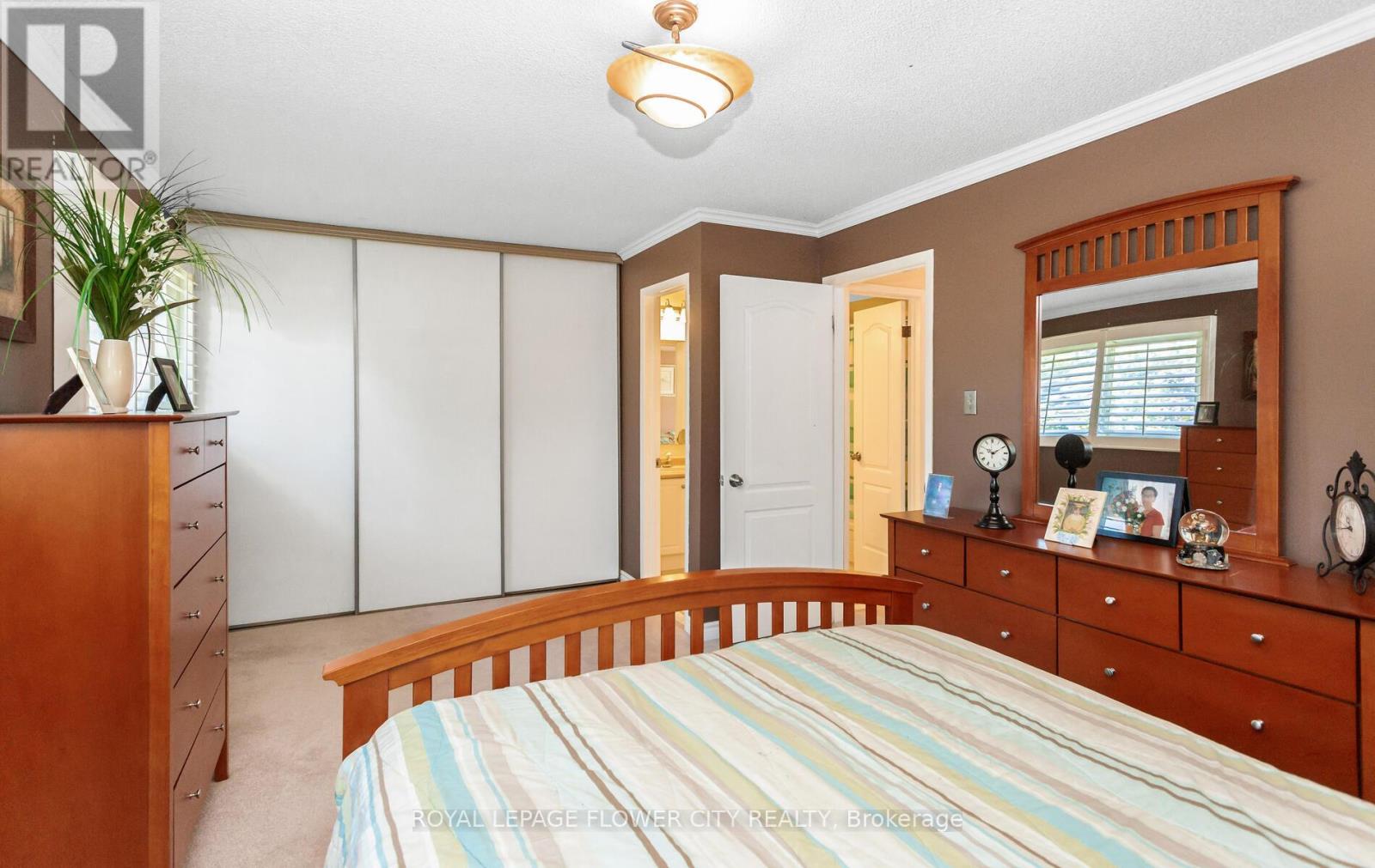 Photo 29 of 41 Chipstead Avenue, Brampton ON