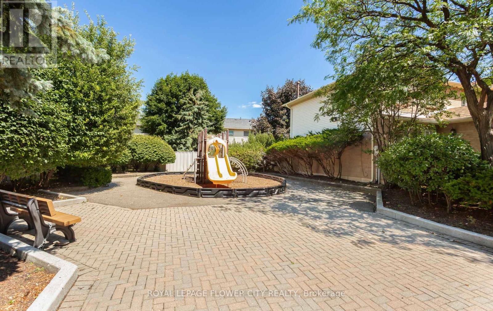 Photo 48 of 41 Chipstead Avenue, Brampton ON