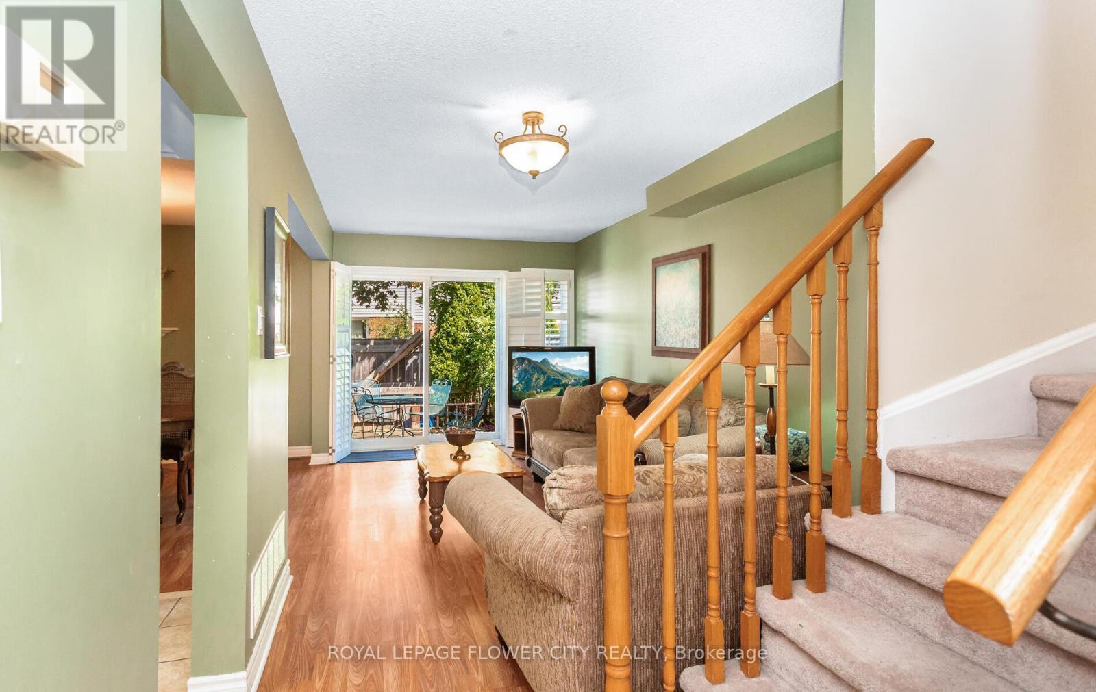 Photo 7 of 41 Chipstead Avenue, Brampton ON