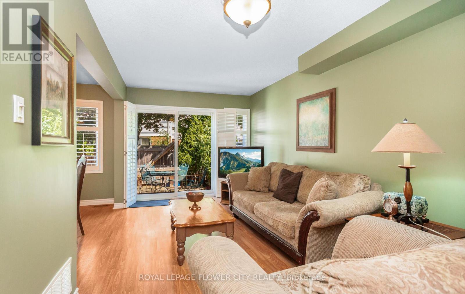Photo 8 of 41 Chipstead Avenue, Brampton ON