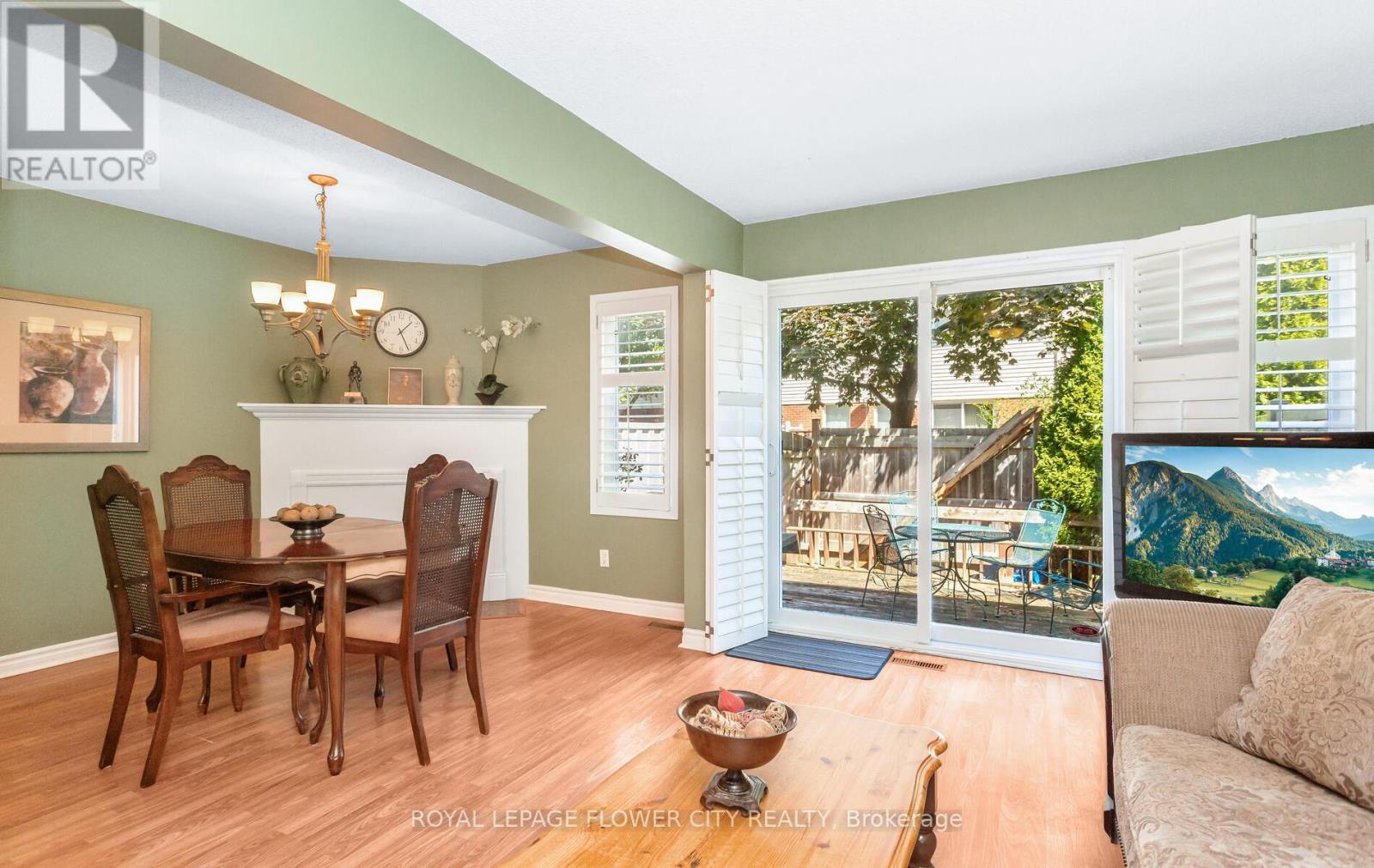 Photo 9 of 41 Chipstead Avenue, Brampton ON