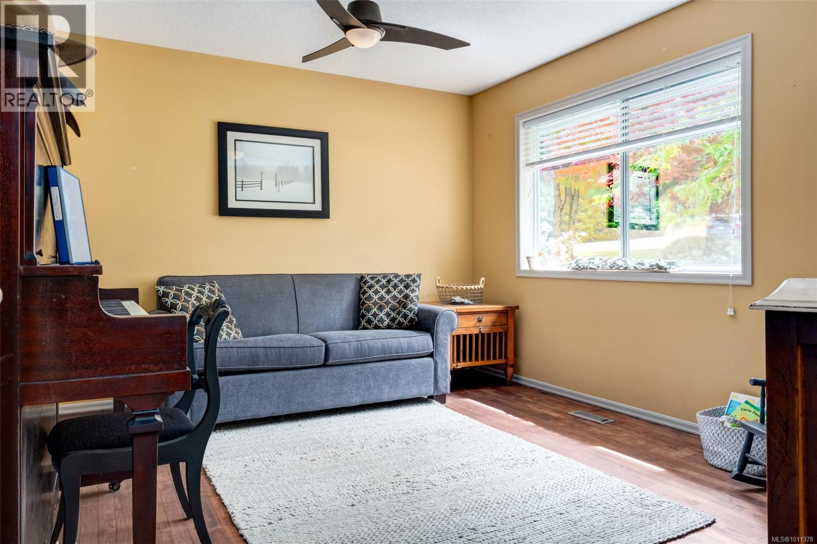 Photo 14 of 6861 Wayne Pl, Lantzville BC