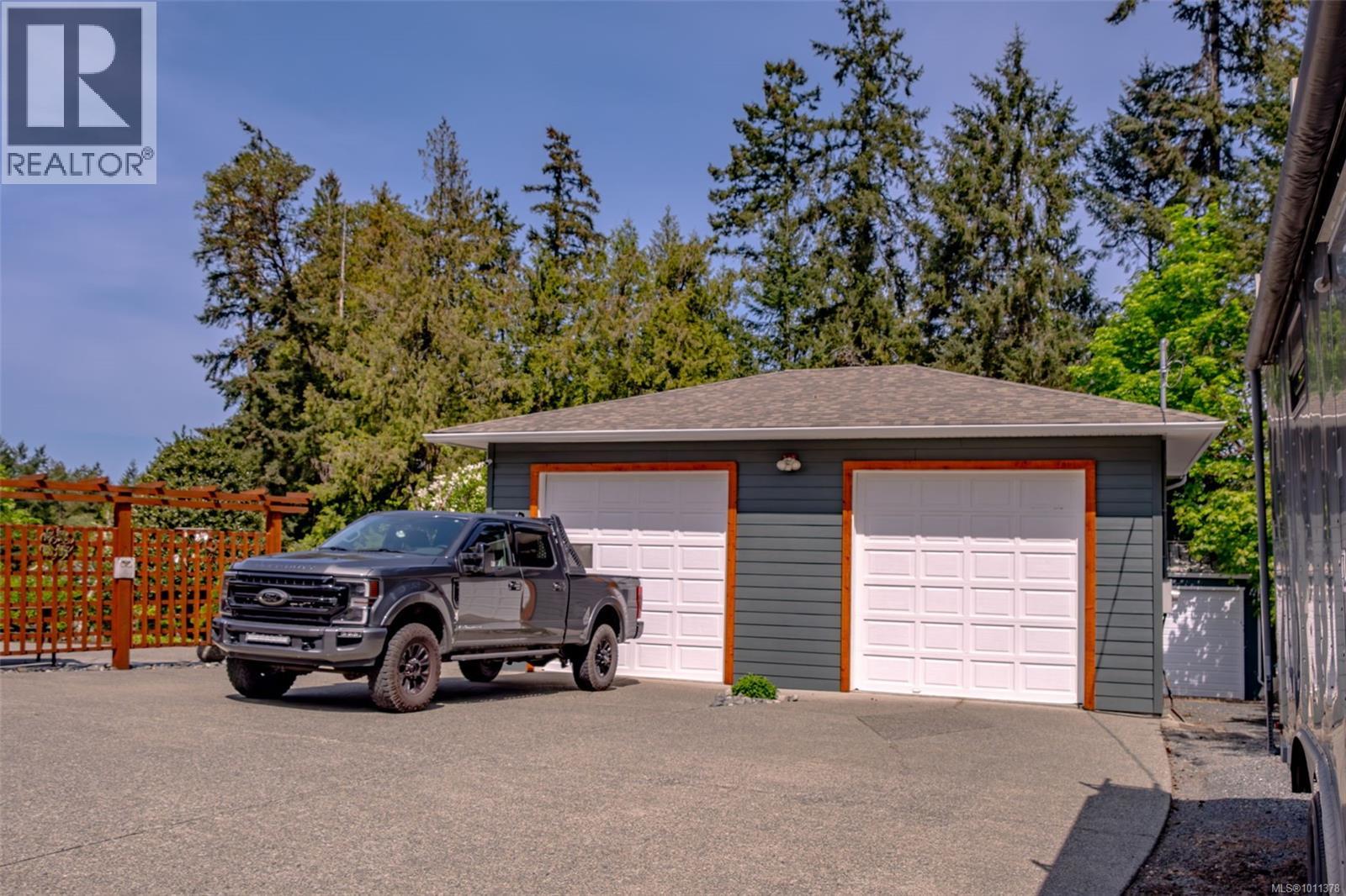 Photo 34 of 6861 Wayne Pl, Lantzville BC