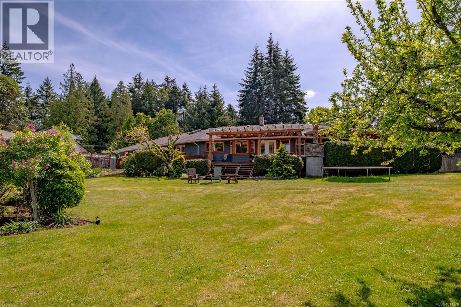 Photo 46 of 6861 Wayne Pl, Lantzville BC