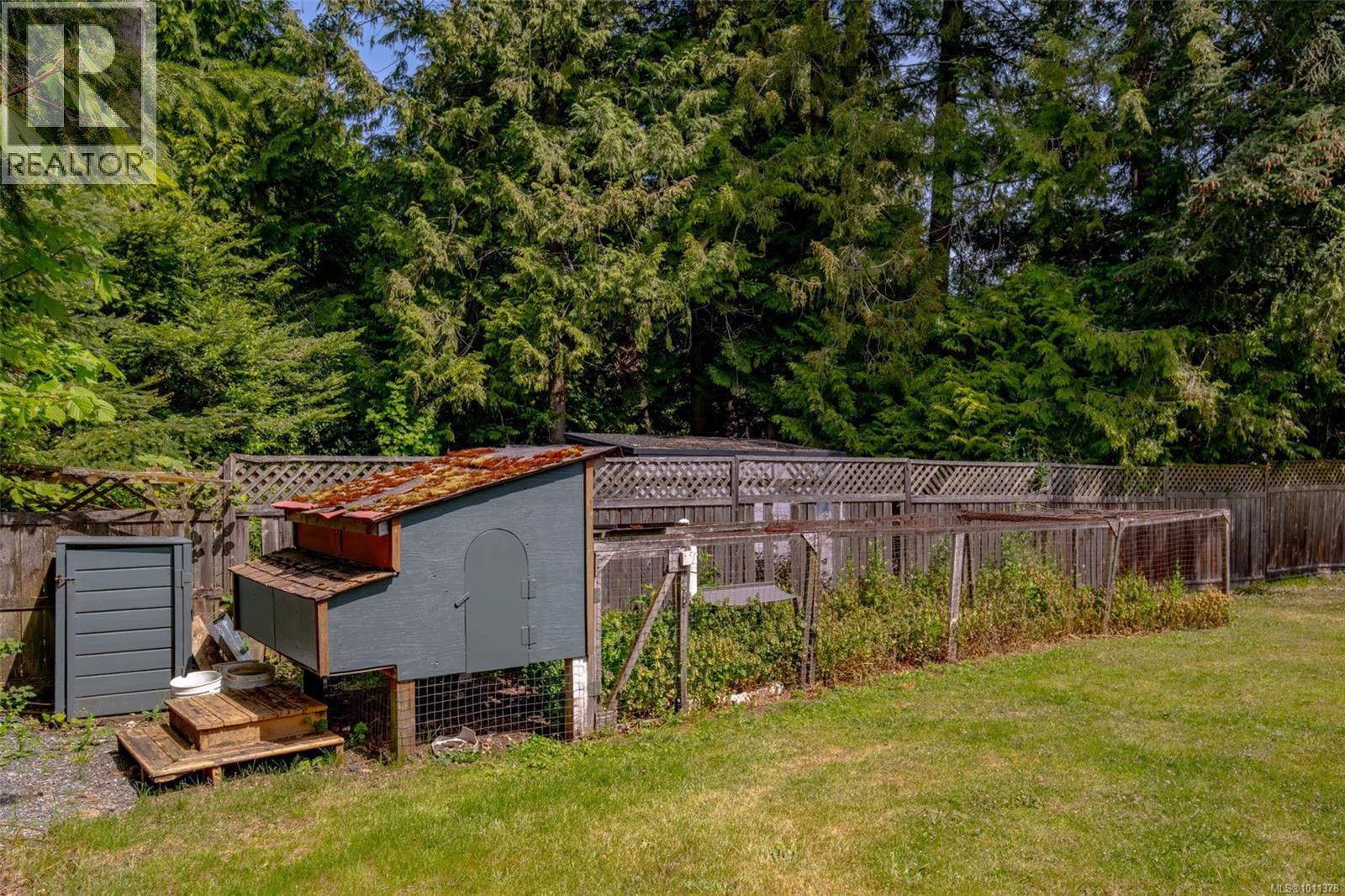 Photo 92 of 6861 Wayne Pl, Lantzville BC