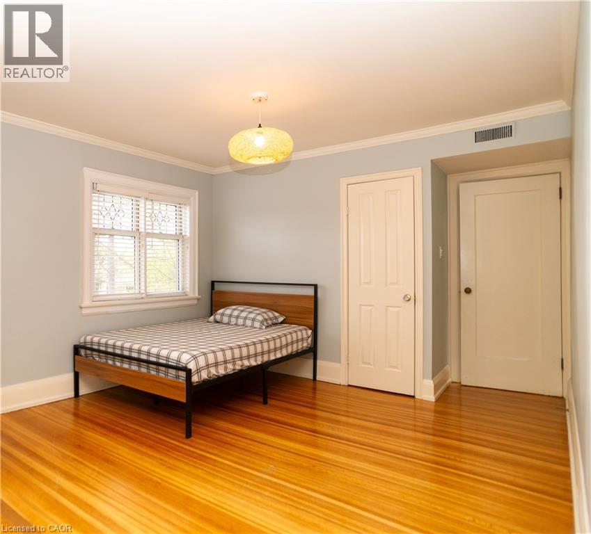 Photo 29 of 136 Humbercrest Boulevard, Toronto ON