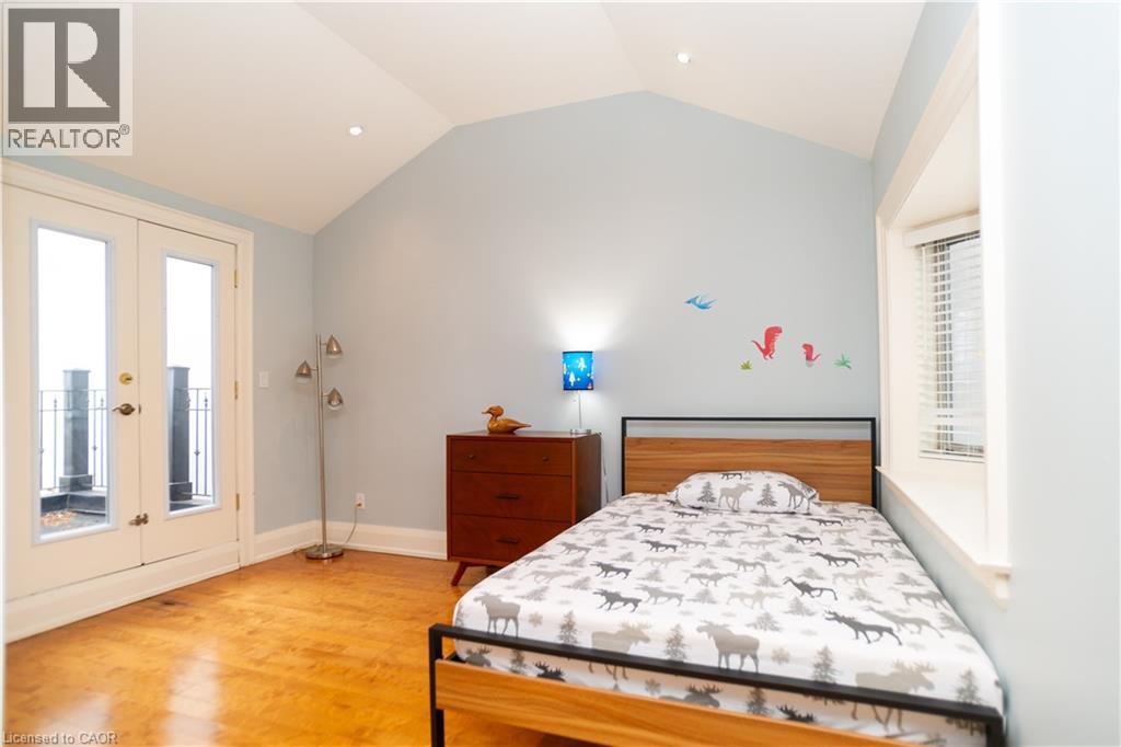 Photo 15 of 136 Humbercrest Boulevard, Toronto ON