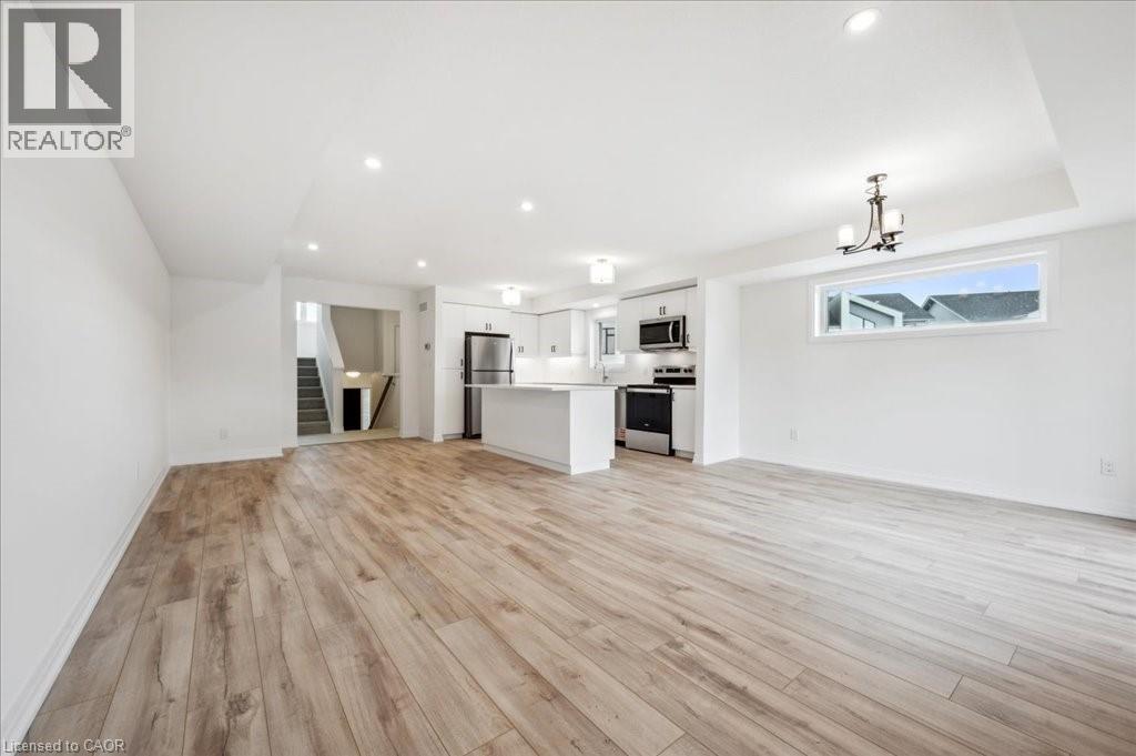 Photo 3 of 15 Stauffer Woods Trail Unit C 012, Kitchener ON