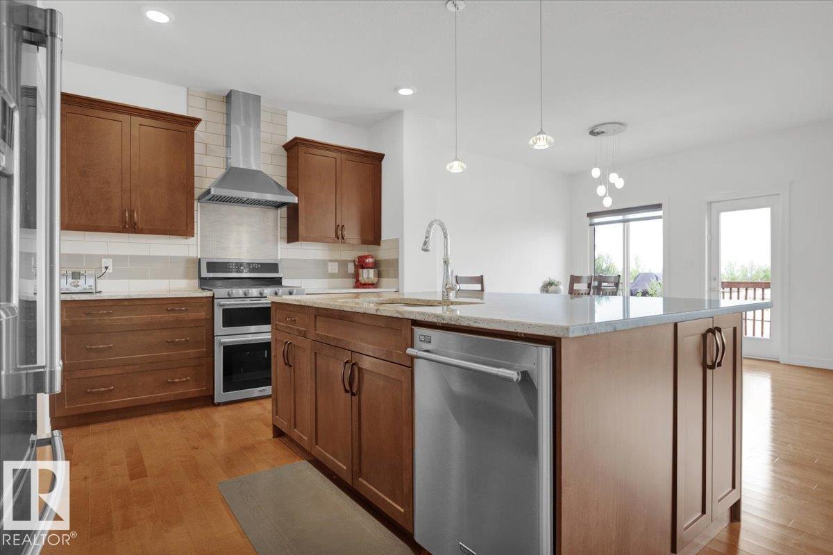 Photo 13 of 620 42 St Sw, Edmonton AB