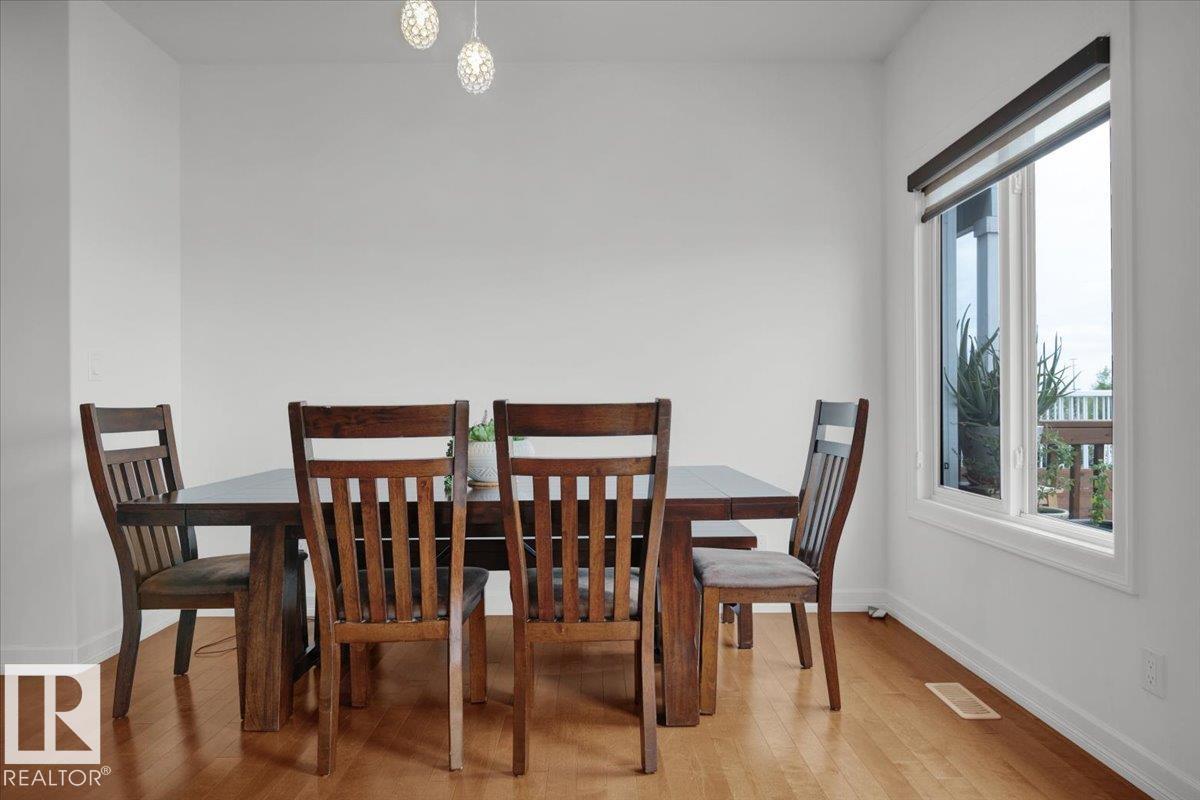 Photo 52 of 620 42 St Sw, Edmonton AB