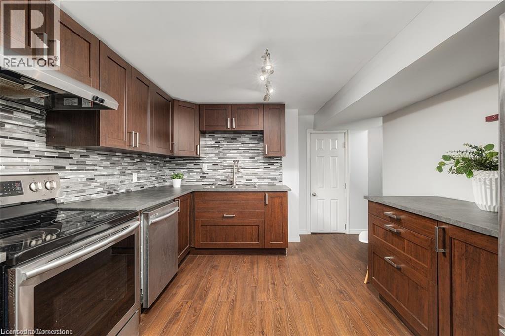 Photo 24 of 95 Avonmore Crescent, Orangeville ON
