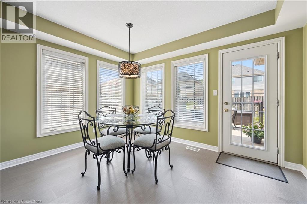 Photo 12 of 252 Colton Circle, Kitchener ON
