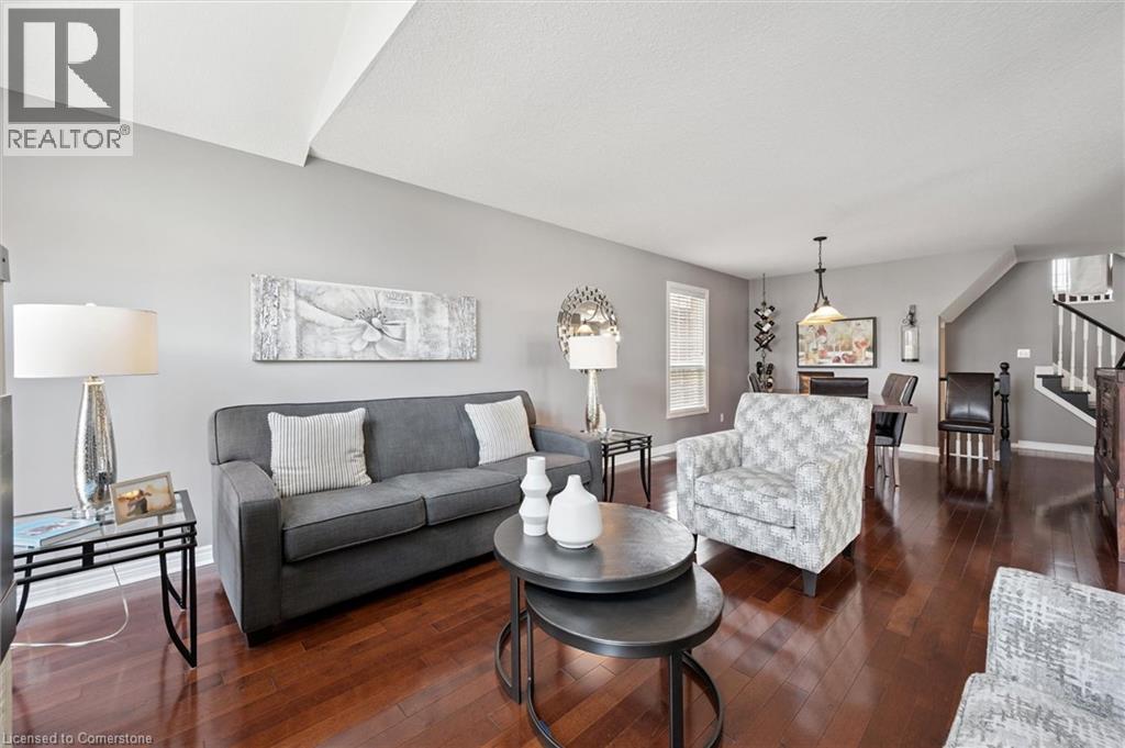 Photo 15 of 252 Colton Circle, Kitchener ON