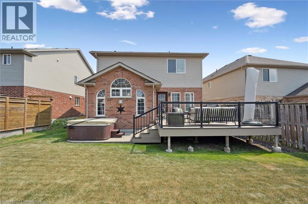 Photo 40 of 252 Colton Circle, Kitchener ON