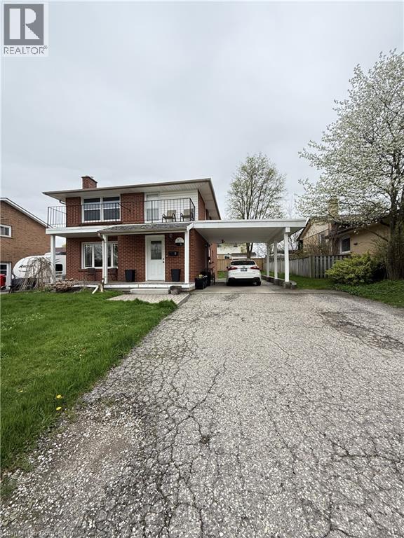 Photo 8 of 1006 Nesbitt Crescent Unit A, Woodstock ON