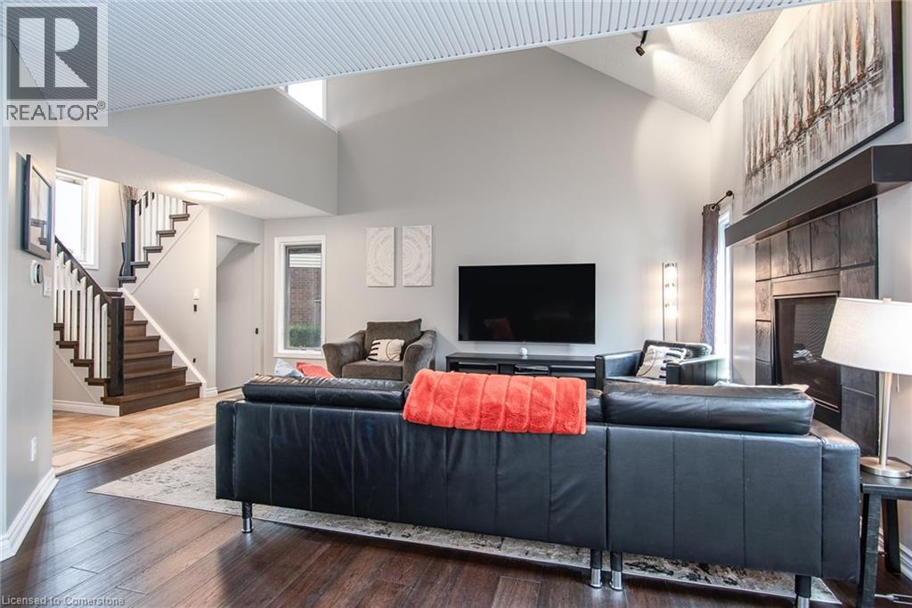 Photo 5 of 518 Baringham Place, Waterloo ON
