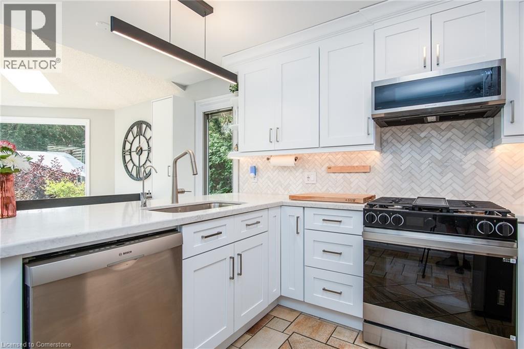 Photo 9 of 518 Baringham Place, Waterloo ON