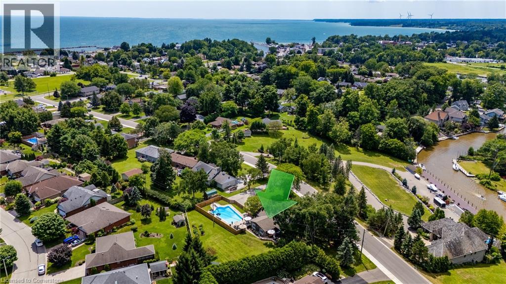 Photo 45 of 28 Donjon Boulevard, Port Dover ON