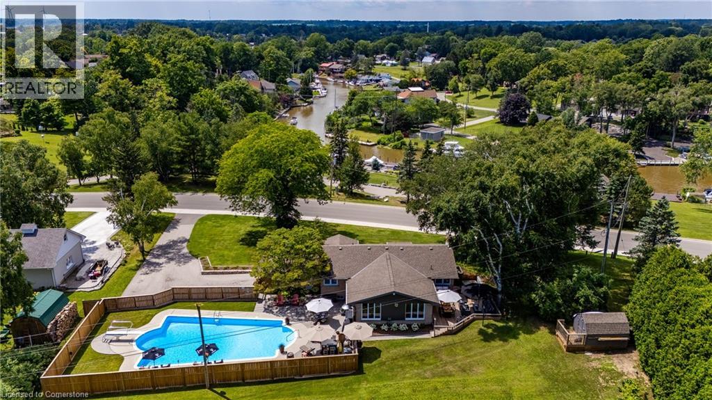 Photo 15 of 28 Donjon Boulevard, Port Dover ON