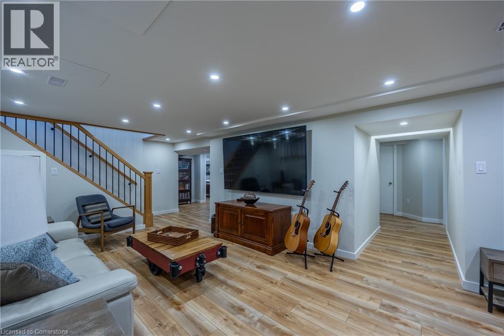 Photo 22 of 28 Donjon Boulevard, Port Dover ON