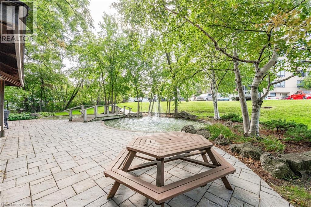 Photo 8 of 6 Willow Street Unit 704, Waterloo ON