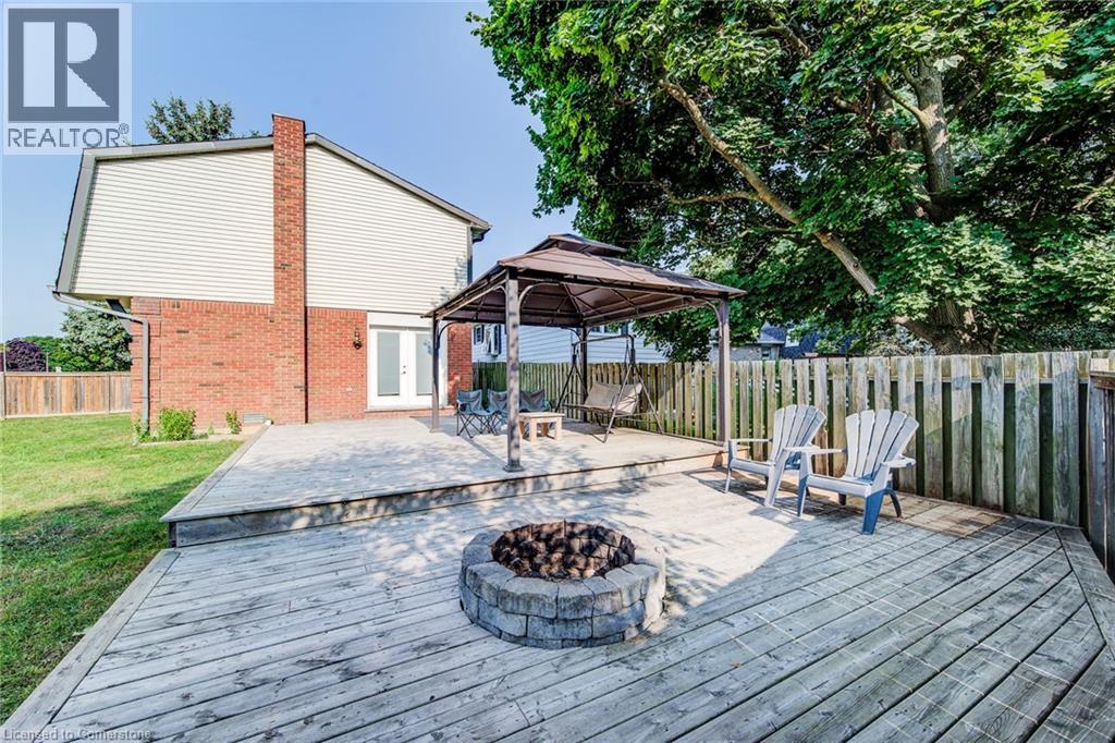 Photo 8 of 204 Country Hill Drive, Kitchener ON