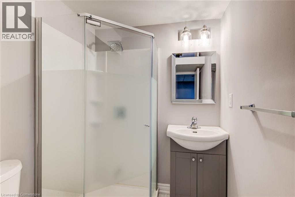 Photo 18 of 204 Country Hill Drive, Kitchener ON